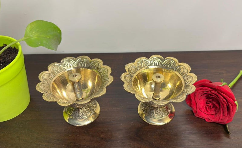 Lighting a Pair of Diyas: Spiritual Significance