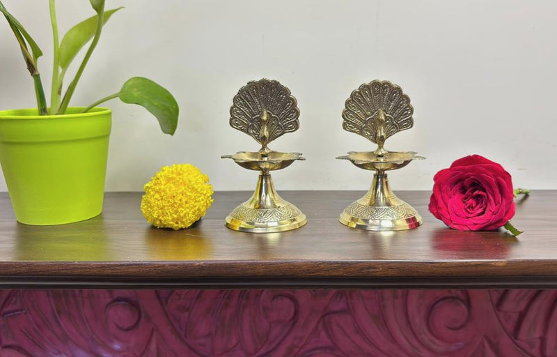 Lighting a Pair of Diyas: Spiritual Significance