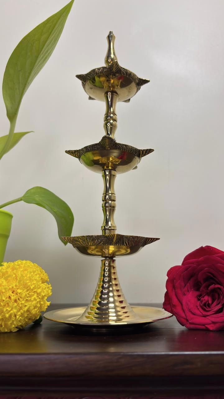 Lighting a Diya: An Auspicious Daily Ritual