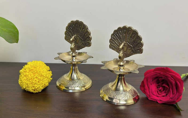 Panchmukhi Diya: Brass Diya with 5 Wicks