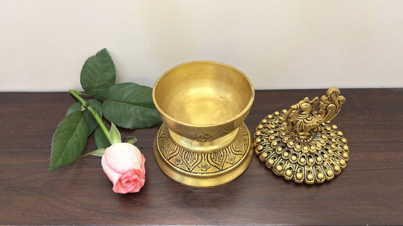 The Dhoop Daan is a creative piece made purely of brass
