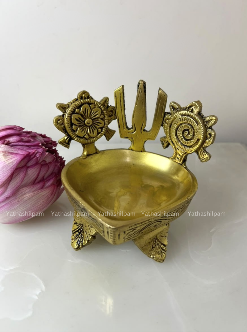The symbolism of Shankha & Chakra