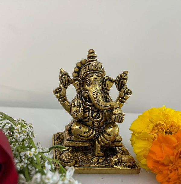 Yathashilpam 3.5" Blessing Pooja Ganesh on Flat Base in Brass