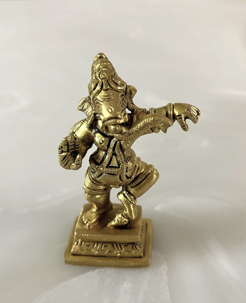 This Ganapti idol in dancing posture, the Nritya Ganpati signifies joy, new beginnings, and creative endeavours