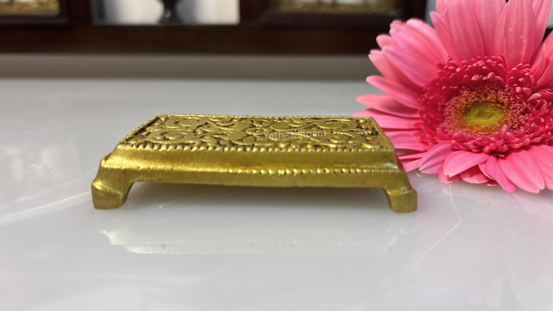 Exquisite Craftsmanship in Pure Brass