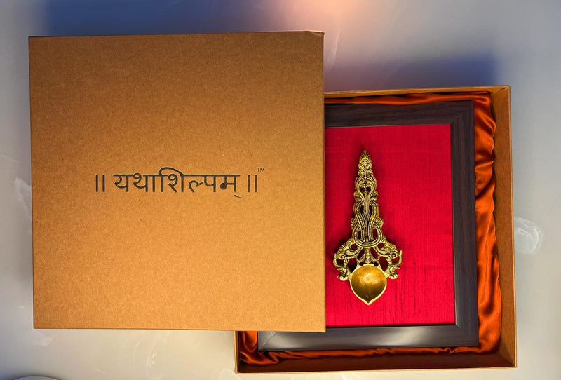 Fine quality Handcrafted Wall art ideal for creating the Festive Ambience.