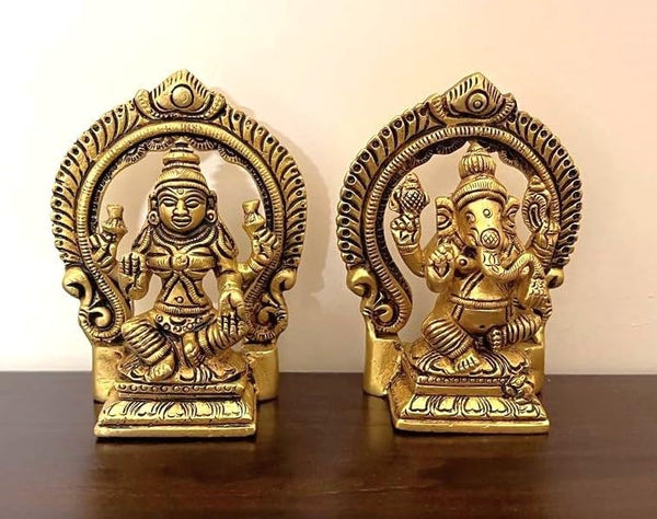 Yathashilpam 3.5" Set of Goddess Lakshmi & Lord Ganesh idol with Prabhawali backdrop I Brass Lakshmi Ganesh