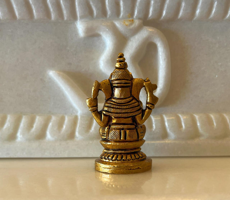 Brass idols are said to have been in use since ancient times. Brass is considered a metal of high spiritual value