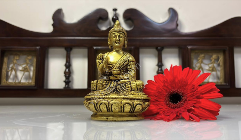 Abhay Mudra: The Gesture of Fearlessness 