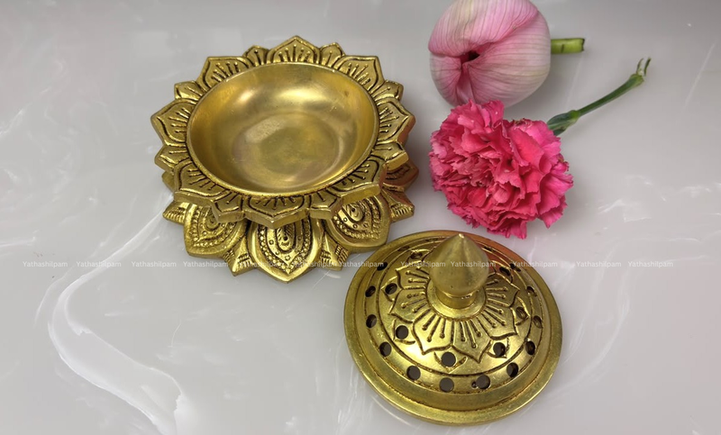 As a Modern Spiritual Table Décor: