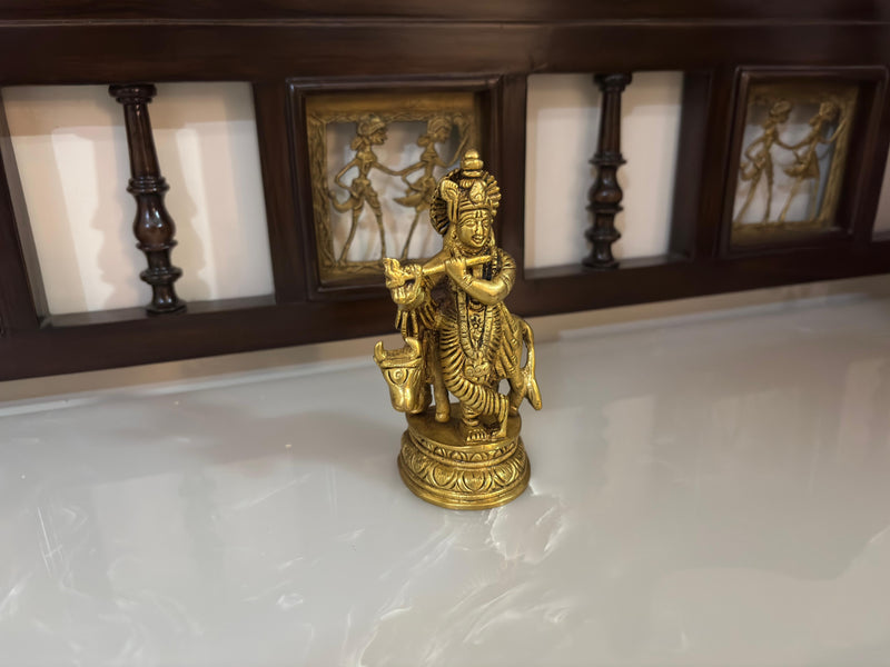 Brass idols are said to bring peace, tranquility, harmony and happiness in a household where they are kept