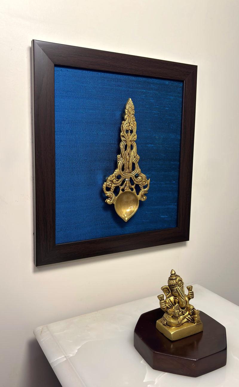 Fine quality Handcrafted Wall art ideal for creating the Festive Ambience.