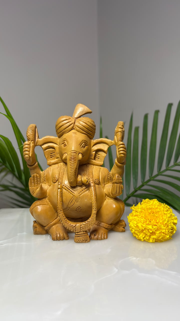 Hand carved Wooden Ganesha:  The Craftmanship 
