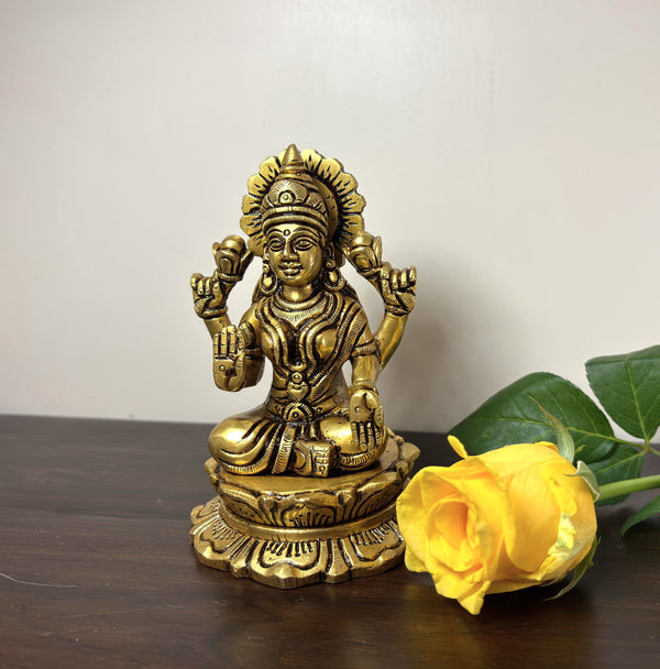 Yathashilpam 3.5" Brass Saraswati Idol
